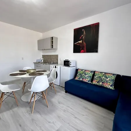 Apartment Andalucia 9 *